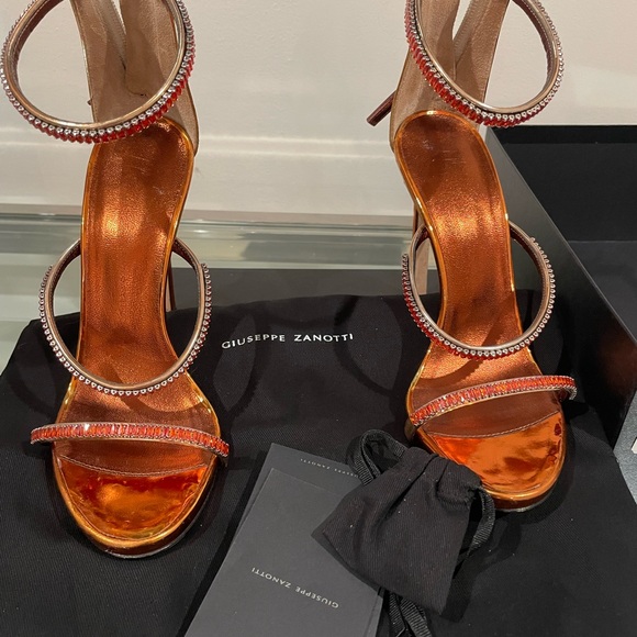 Giuseppe Zanotti Harmony Crystal Sandals - Picture 2 of 13